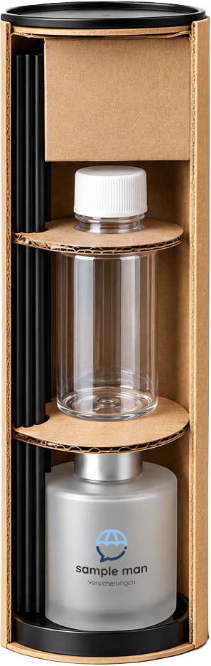 Schnittbild des Raumduftsets in der Seitenansicht: Hülse mit schwarzem Deckel, schwarze Stäbchen, PET-Fläschchen mit Duftöl und mattes Glas